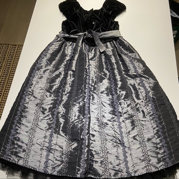 Jona Michelle Kids Special Occasion Dress - Picture 1 of 8